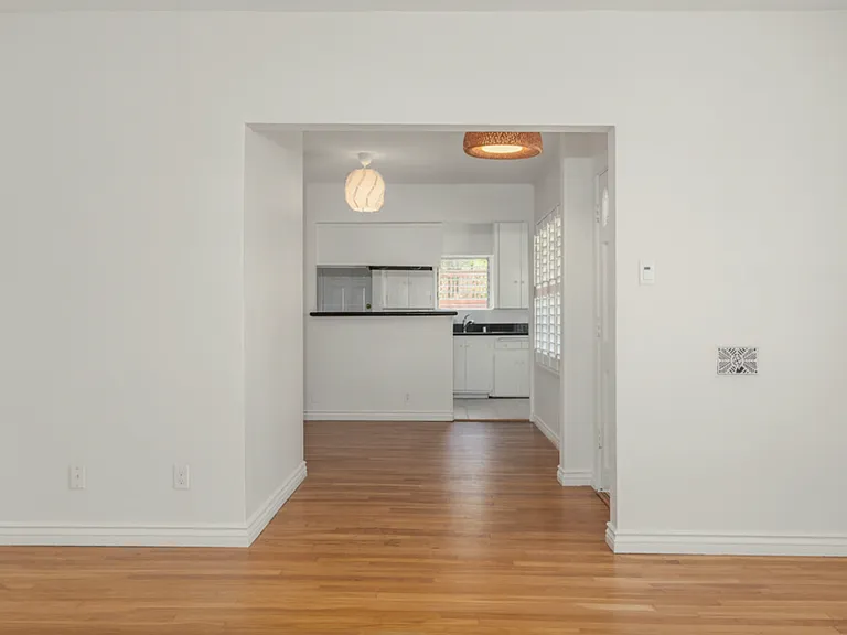 2257 28th St — Photo 2