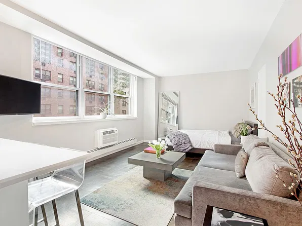 63 E 9th St APT 3E, New York, NY 10003