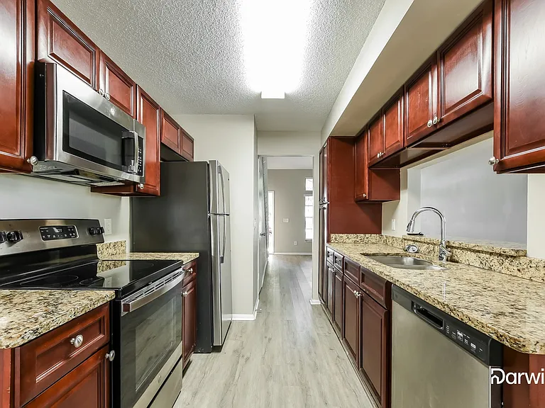 617 Charing Cross Ct — Photo 2