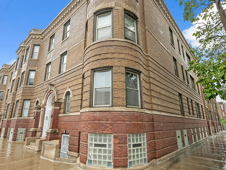 3700-3706 W Cermak Rd — Photo 10