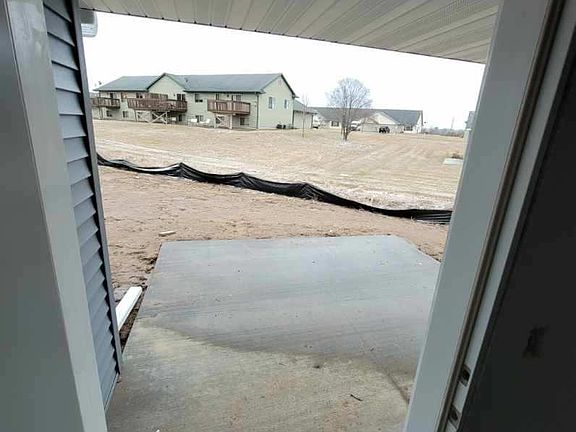 5th image of 2430 Parkview Ln #B