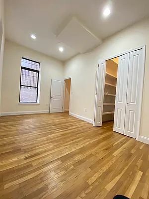 Rented by Bond New York | media 13