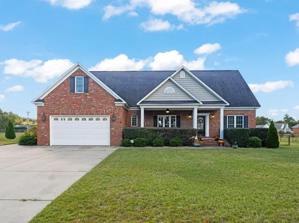 6921 Glynn Mill Farm Dr, Fayetteville, NC 28306