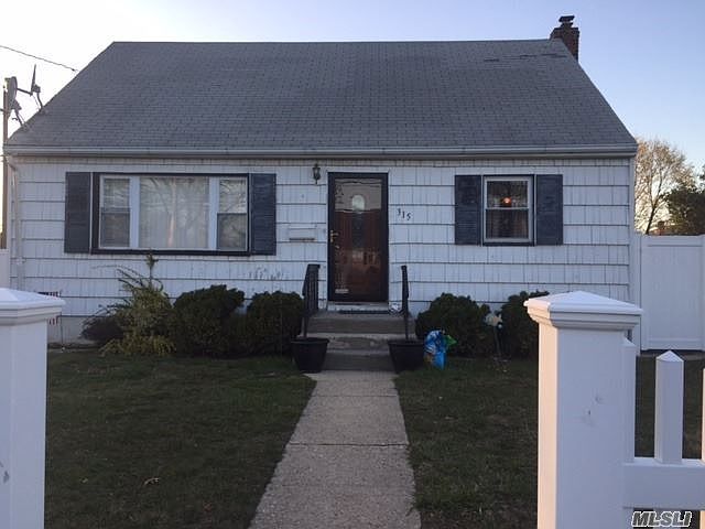 1st image of 315 Grand Blvd