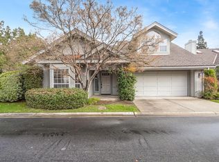 9122 N Stoneridge Ln, Fresno, CA 93720