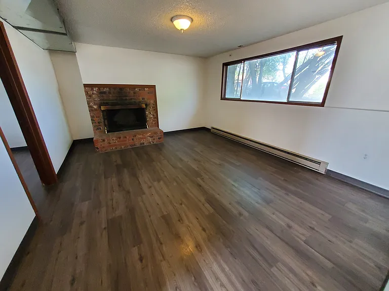 823 N Sargent Rd — Photo 6