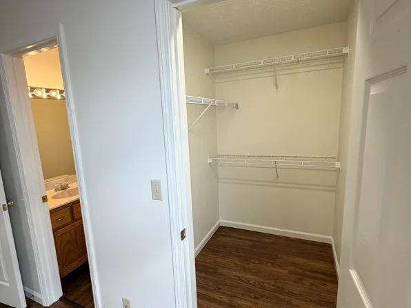 28 Blevins Mayfield Rd APT 2, Somerset, KY 42503