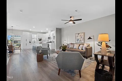2126 Titanium Rock Rd — Photo 3