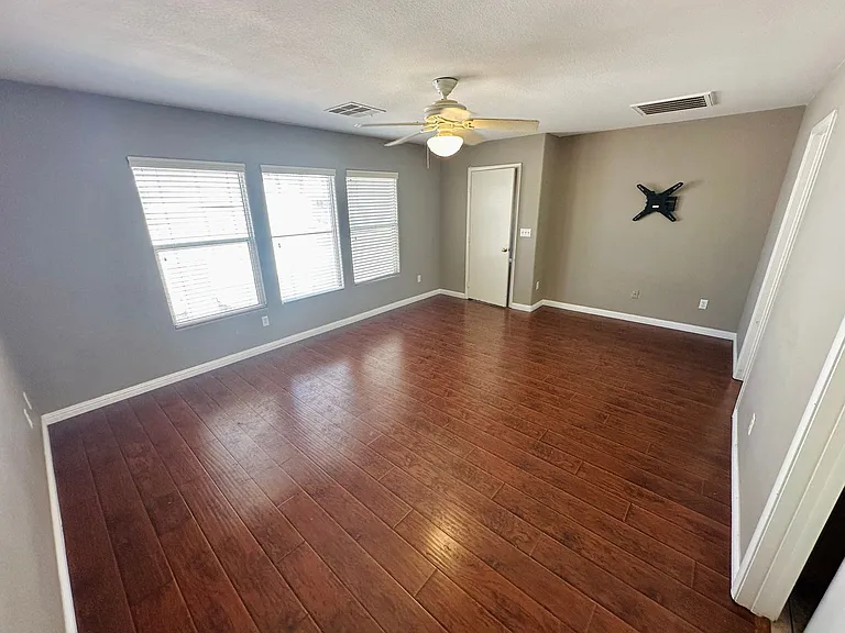 7989 Hilltop Windmill St — Photo 8