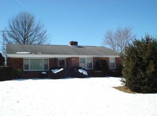 2555 Baker Rd, York, PA 17408