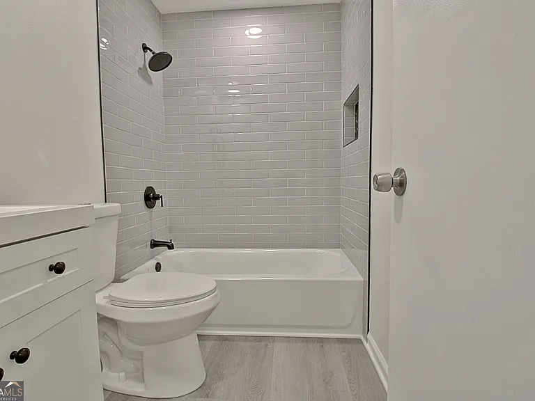103 Bay Point — Photo 38