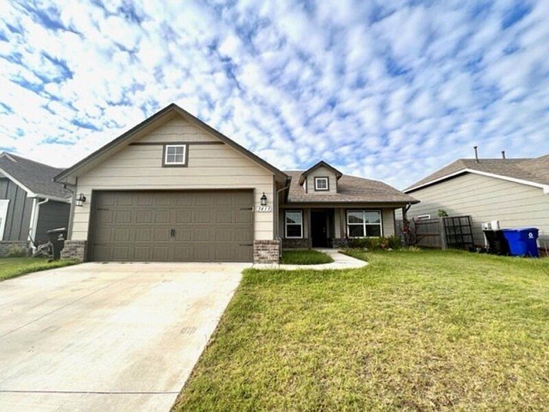 1st image of 3413 E Plymouth Pl