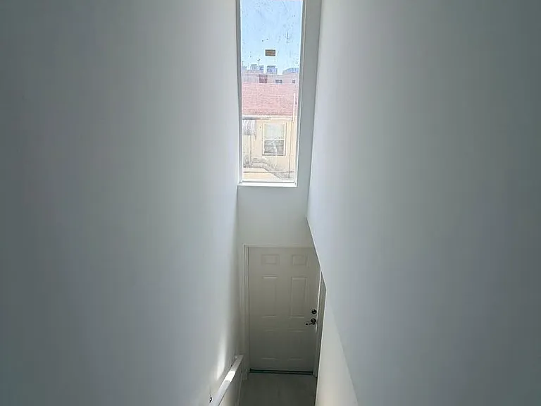 921 SW 7th St — Photo 15