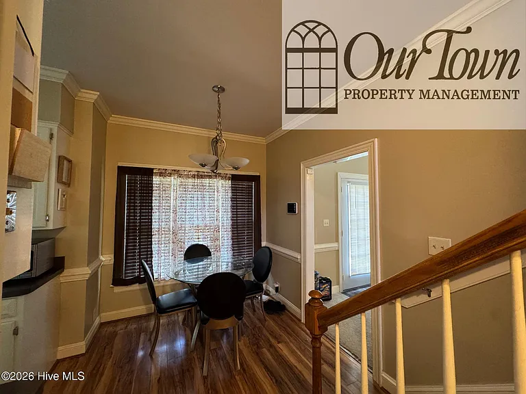 2906 Brentwood Dr N — Photo 8