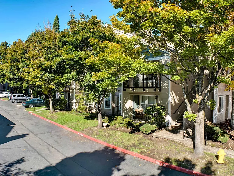 Hampton Ridge Apartments — Photo 11