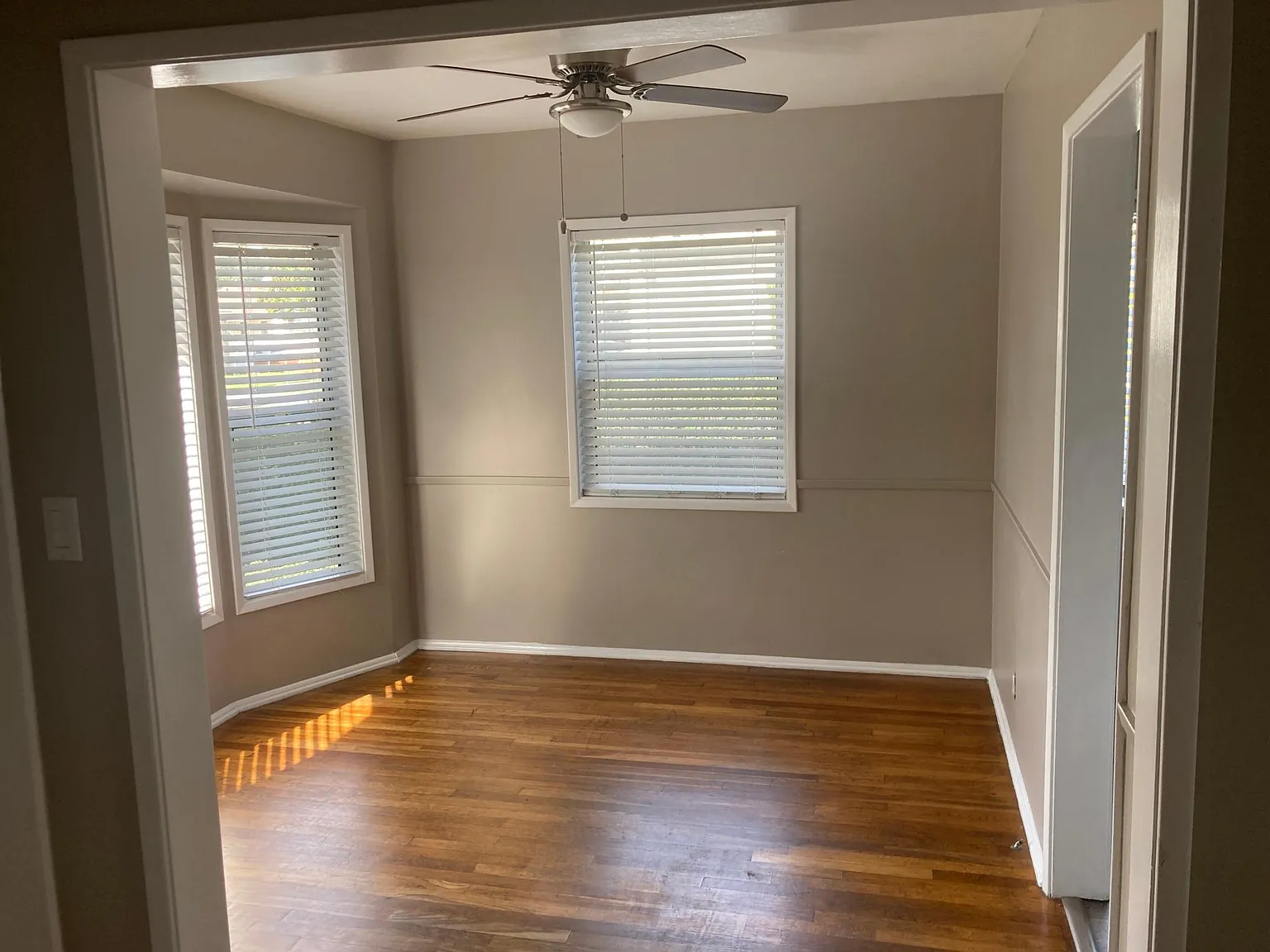 3 bed, 1215 sqft, $4,200 — Photo 3