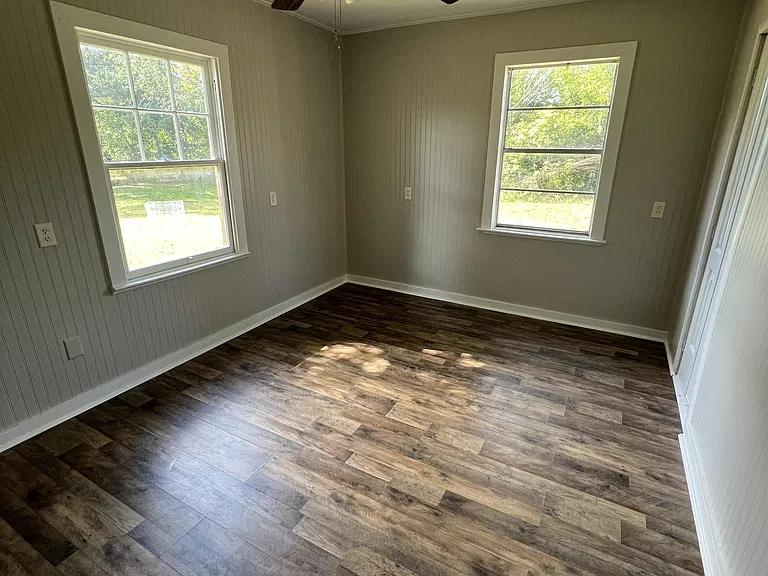 2408 Stanton St — Photo 8
