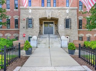 76 Court St APT 6, Plymouth, MA 02360