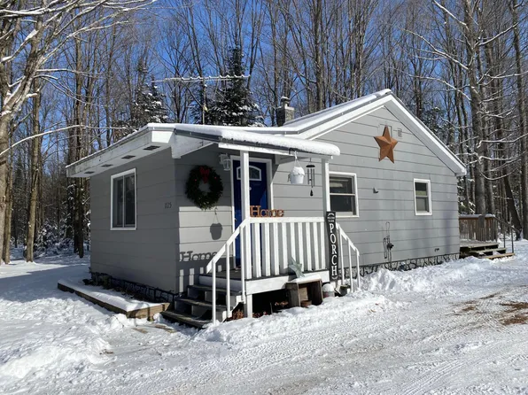 1125 Mytas Rd, White Lake, WI 54491