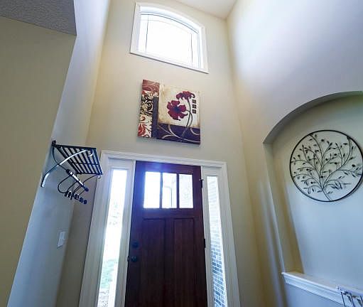 Vaulted Ceilings in Entry