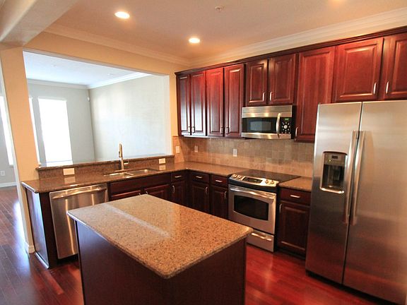 3rd image of 5427 Baldwin Park St