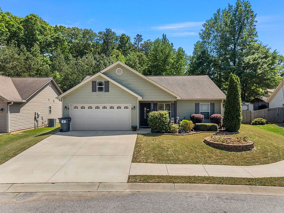 1st image of 610 Chastine Dr