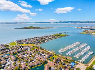 107 Lakeshore Ct, Richmond, CA 94804