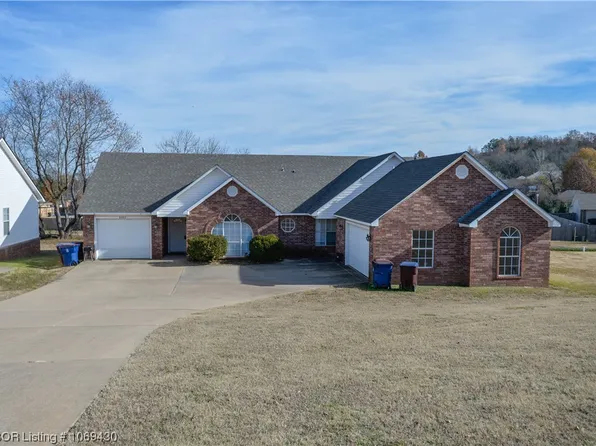 6907-6909 Black Gum Cir, Fort Smith, AR 72916