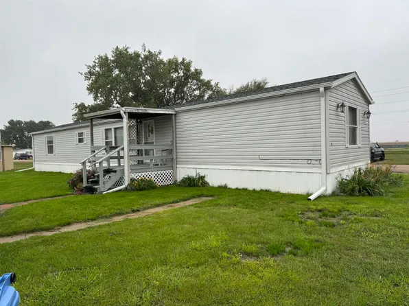 207 S Gustin St Unit 52, Holdrege, NE 68949