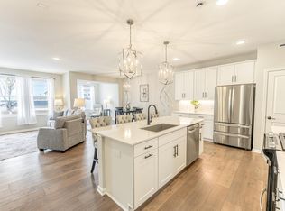 173 Junco Rd N, Lake Elmo, MN 55042