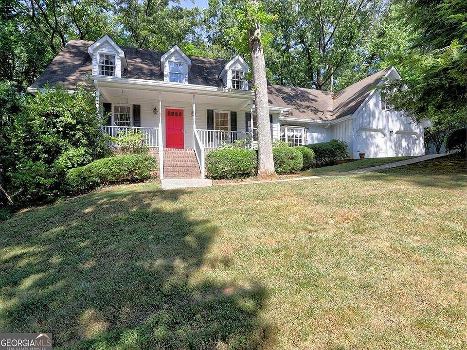 1st image of 403 Dartmoor Dr NW