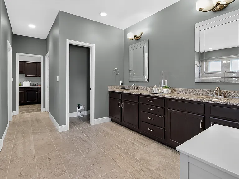 5522 Frontier Dr — Photo 38