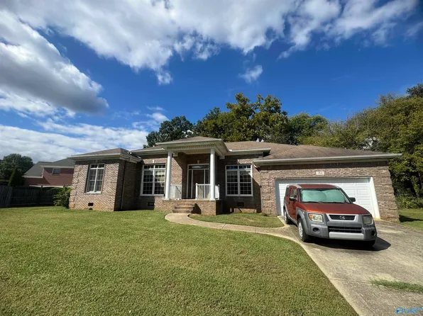 142 Southwood Dr, Madison, AL 35758