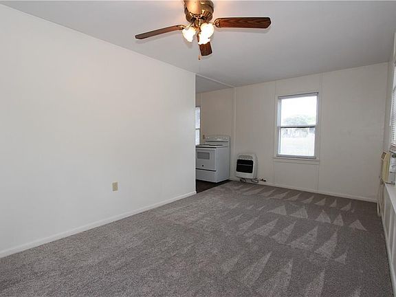 3rd image of 116 E Moeller St