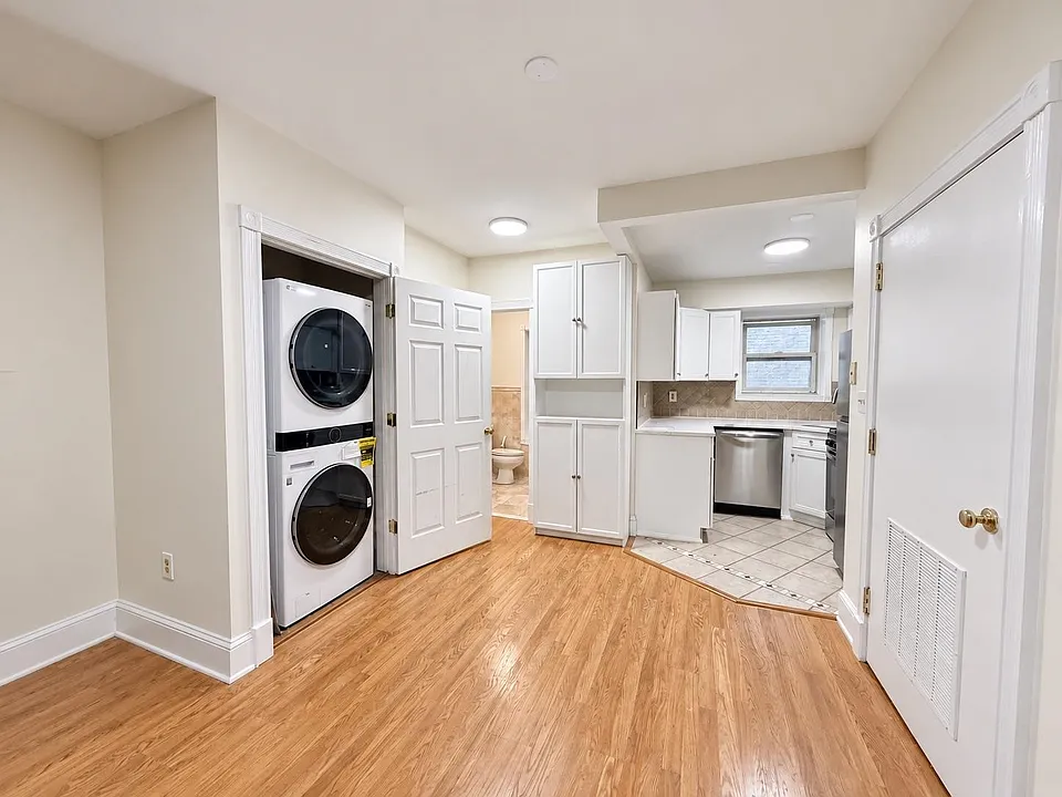 101 Greene St #3