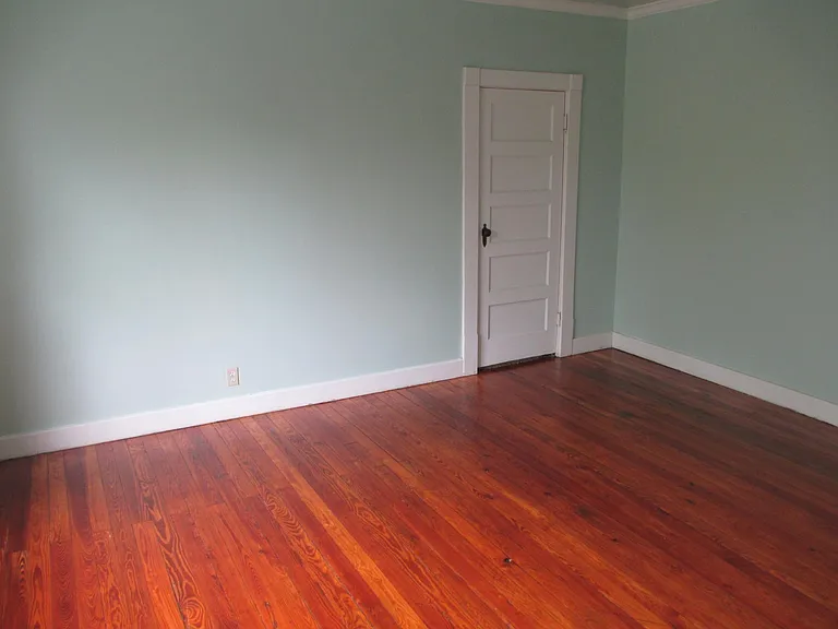 Bedroom 13'x15'