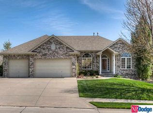 1005 Wicklow Rd, Papillion, NE 68046