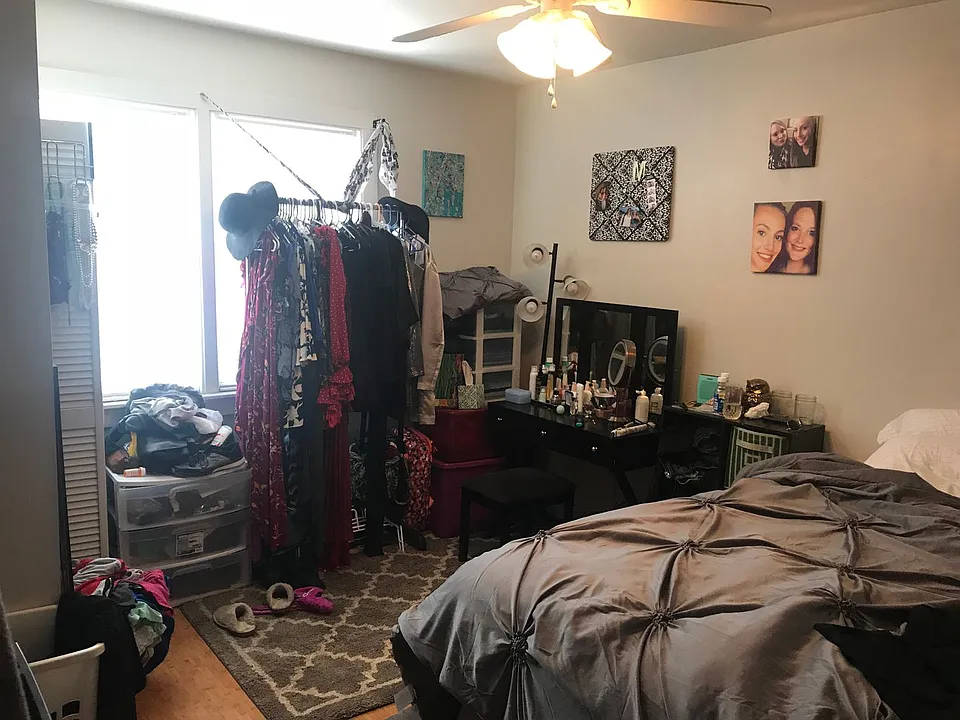 63 Reid St