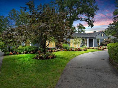 41 Stoneleigh Towers St, Saint Louis, MO, 63132