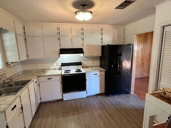 5th image of 716 N Cedar St
