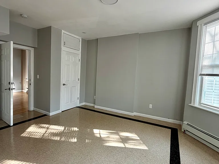 156 Clerk St — Photo 9