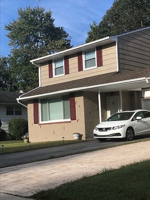 1st image of 711 Elmtree Ln