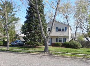 30 Marlin Rd, Old Bridge, NJ 08857