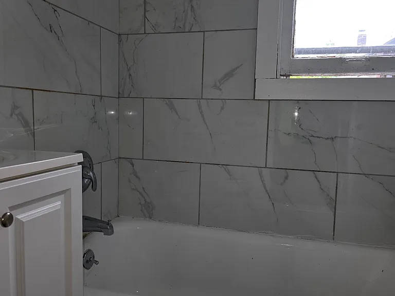 1644 Flett Ave — Photo 6