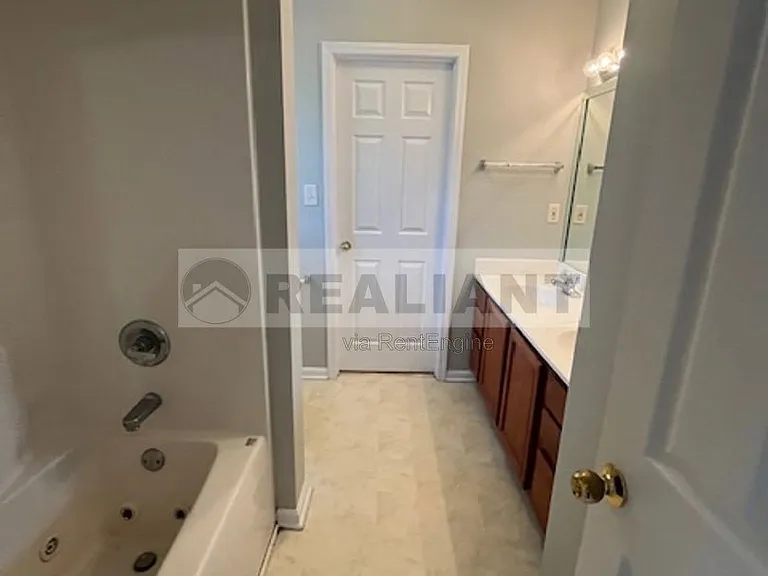 2108 Heath Land Pl — Photo 16