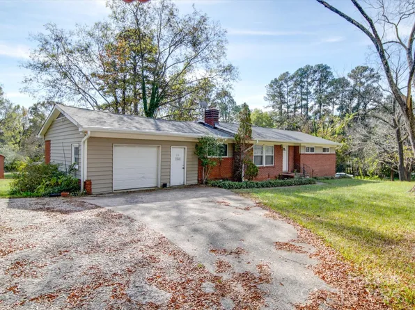 215 Mellwood Dr, Charlotte, NC 28214
