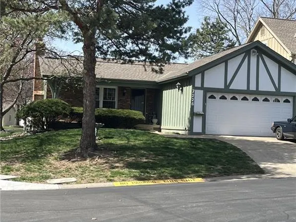 7226 Mastin St, Merriam, KS 66203