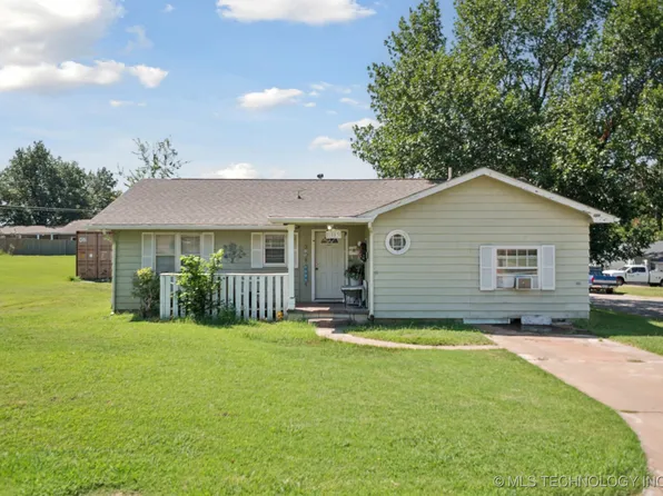1003 E 4th St, Cushing, OK 74023