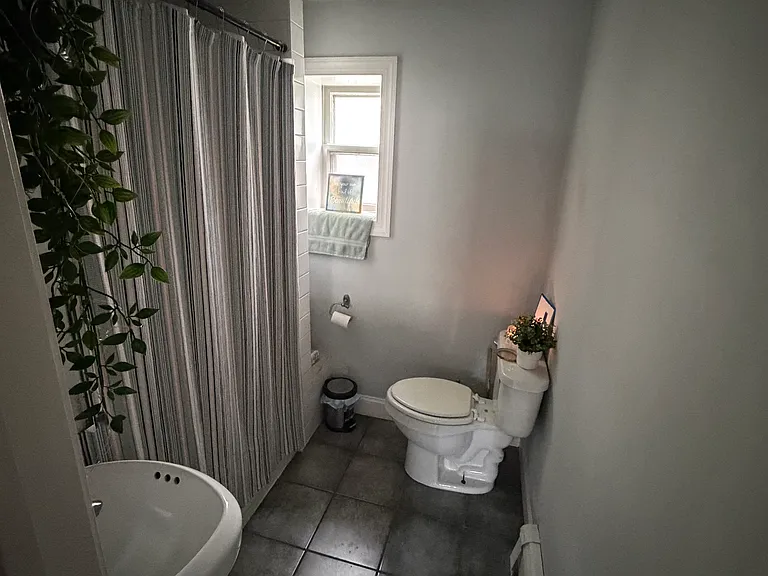 724 Ringwood Ave #1 — Photo 2