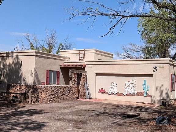 3rd image of 1221 W Canal Rd